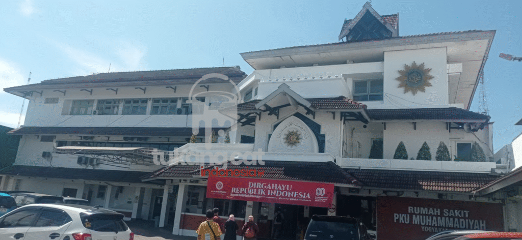 Jasa Cat rumah sakit,Spesialis pengecatan rumah sakit,dinding eksterior rumah sakit warna putih