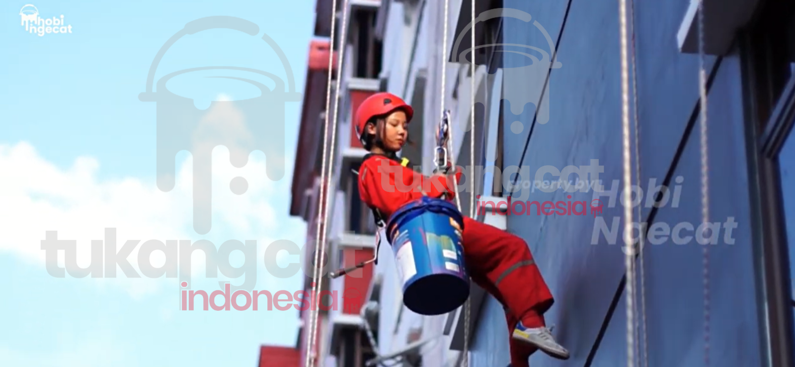 Jasa Pengecatan Gedung Terbaik dengan Rope Access – Profesionalisme Bekerja di Ketinggian
